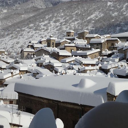 La Dimora Di D'Annunzio Bed & Breakfast Scanno Exterior photo