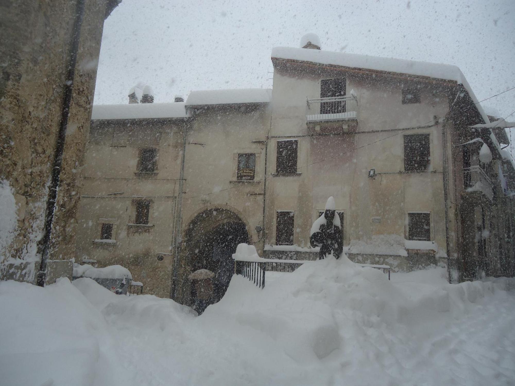 La Dimora Di D'Annunzio Bed & Breakfast Scanno Exterior photo