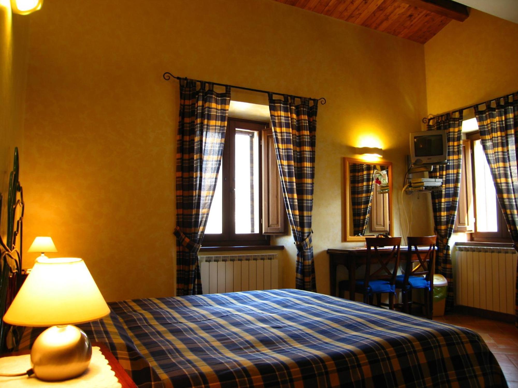 La Dimora Di D'Annunzio Bed & Breakfast Scanno Room photo