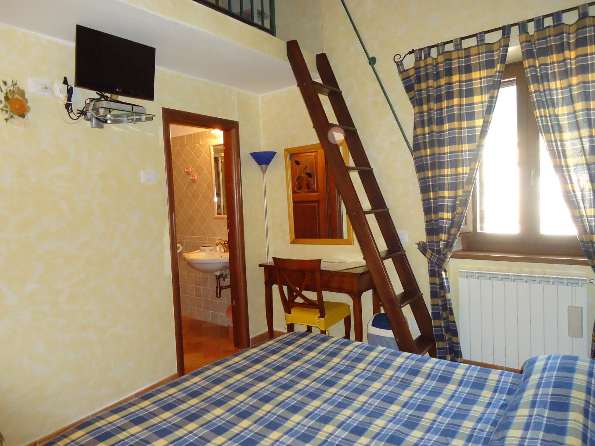 La Dimora Di D'Annunzio Bed & Breakfast Scanno Room photo